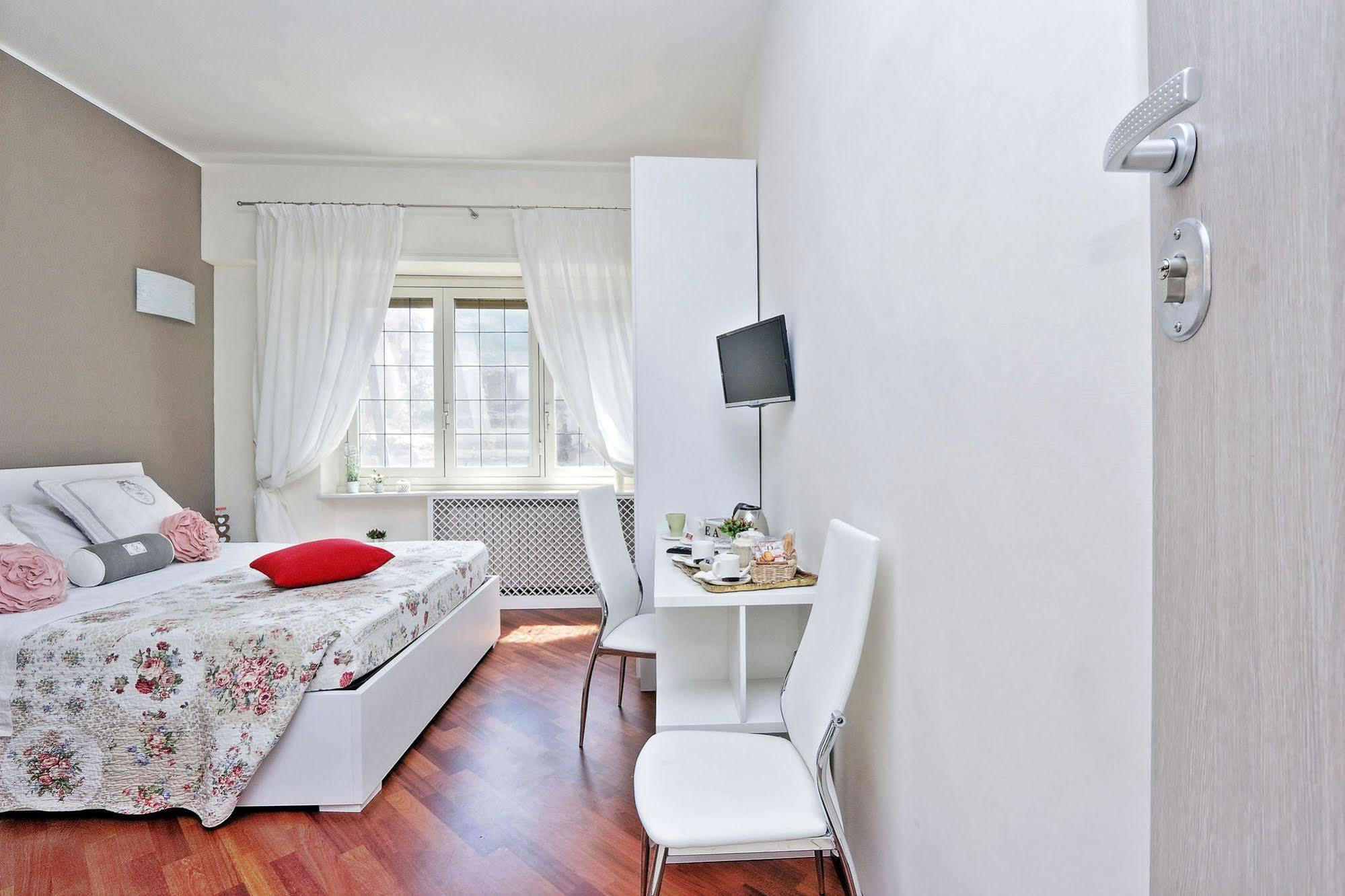 San Pietro Stazione Guesthouse Rom Eksteriør billede