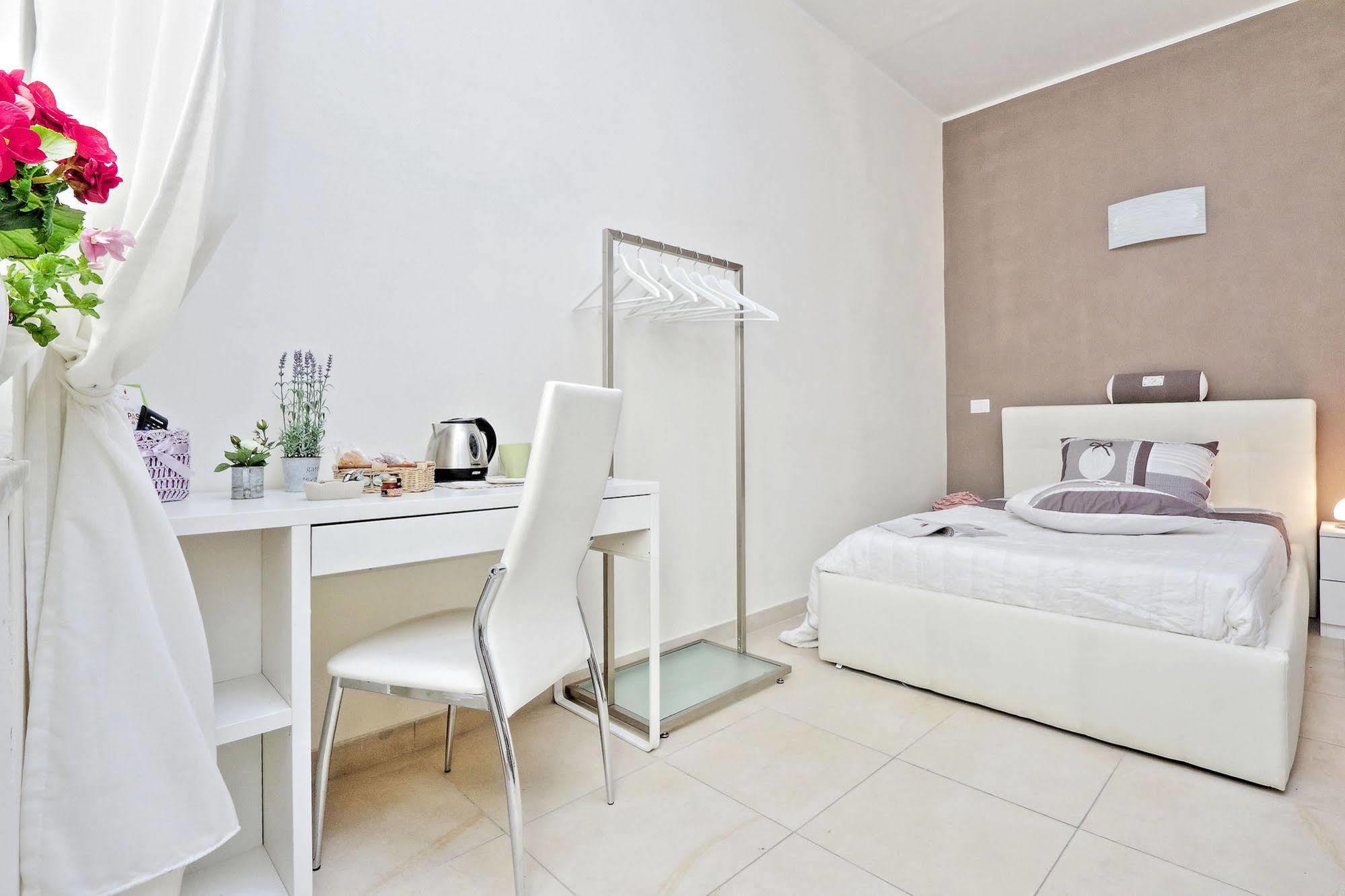 San Pietro Stazione Guesthouse Rom Eksteriør billede